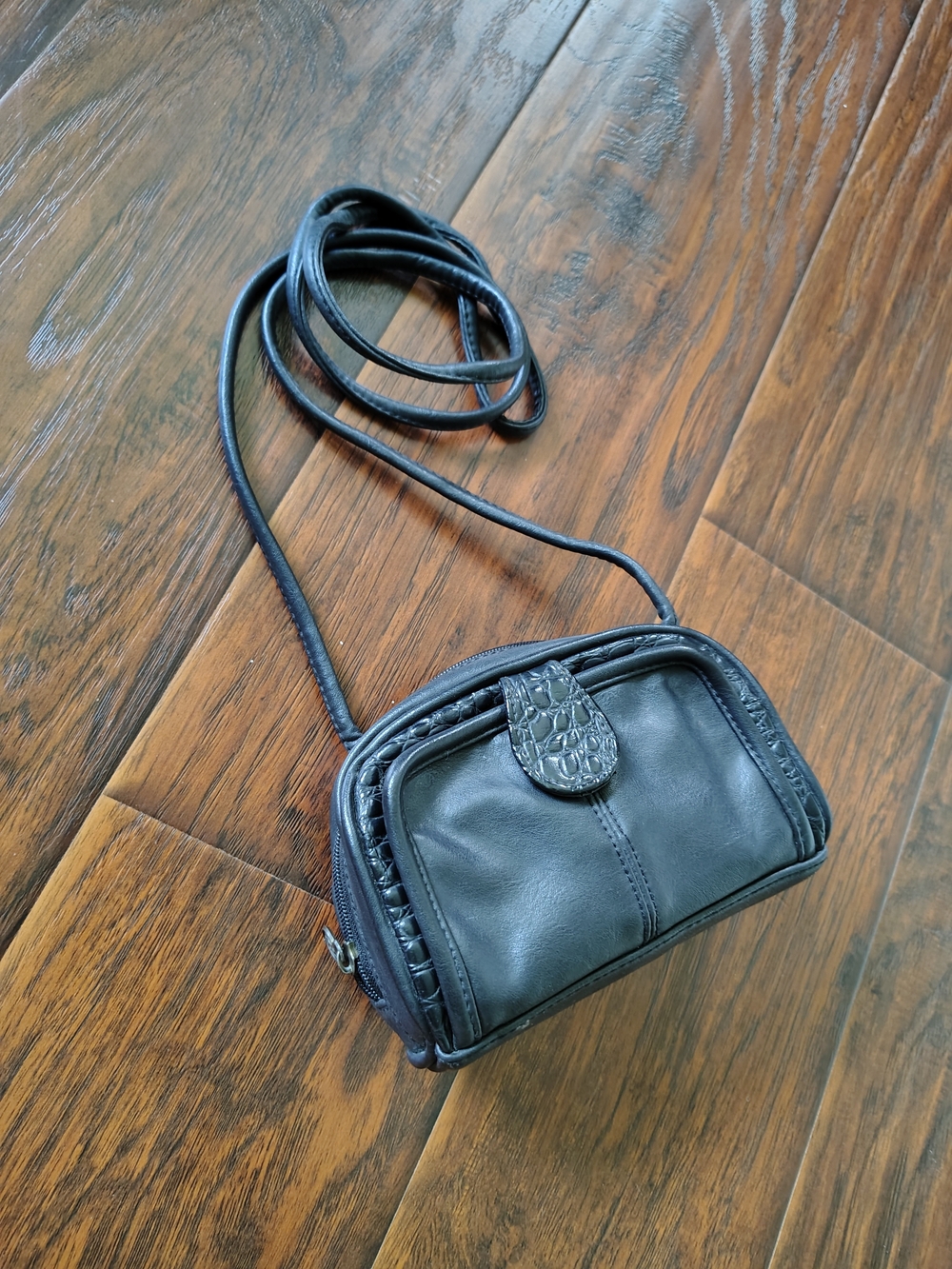 Vintage 90s Pacific Connections black mini shoulder bag purse